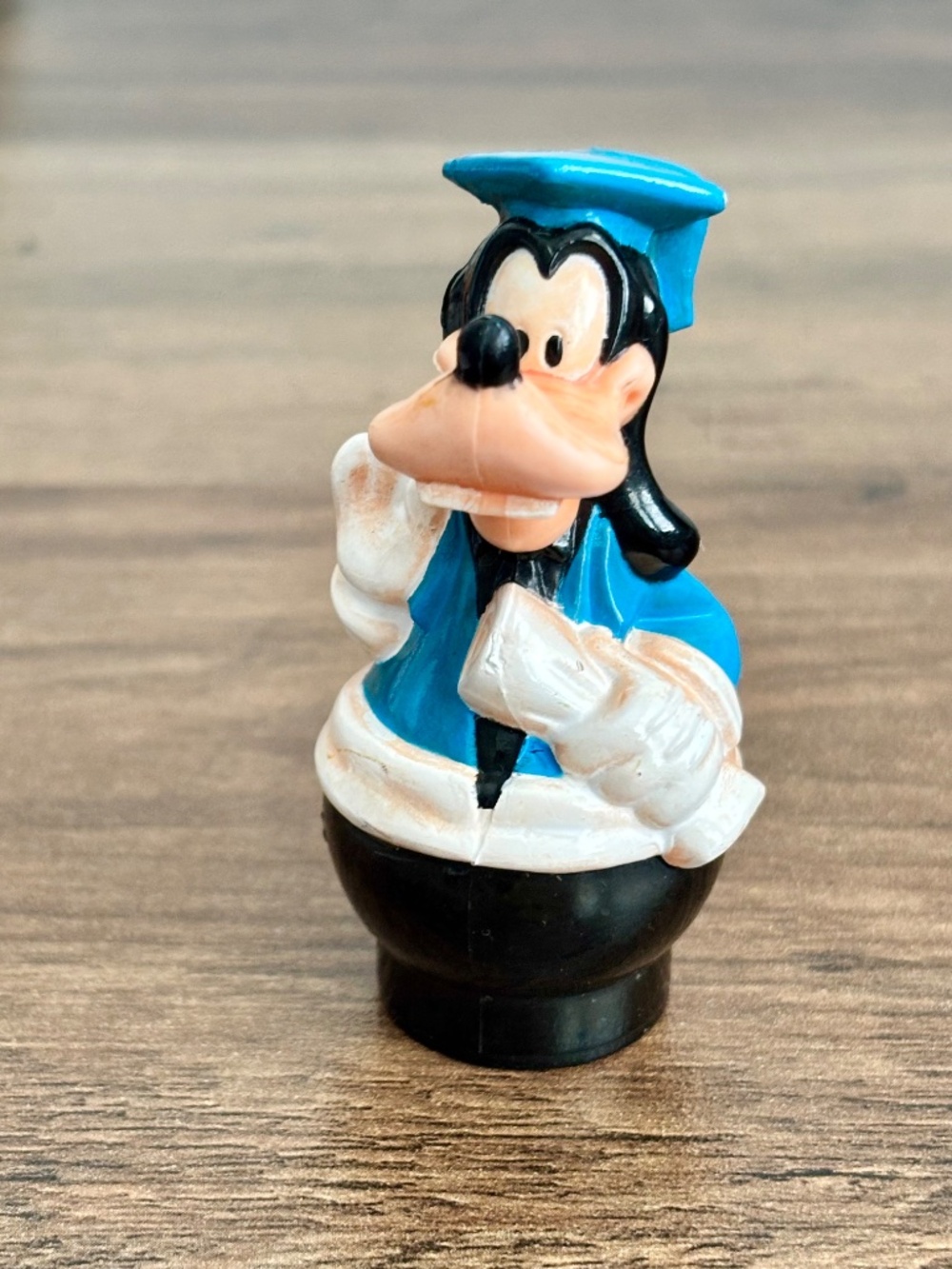 VINTAGE Disney Goofy Graduate Graduation PVC Finger Puppet Toy Figure 1980's